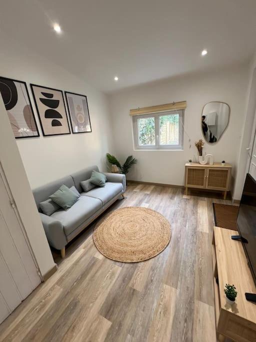 Tres Bel Appartement Neuf Aviñón Exterior foto